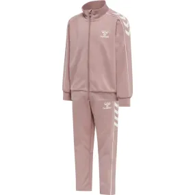 Hummel Kids' hmlTrack Tracksuit Woodrose | Buy Hummel Kids' hmlTrack Tracksuit Woodrose here | Outnorth