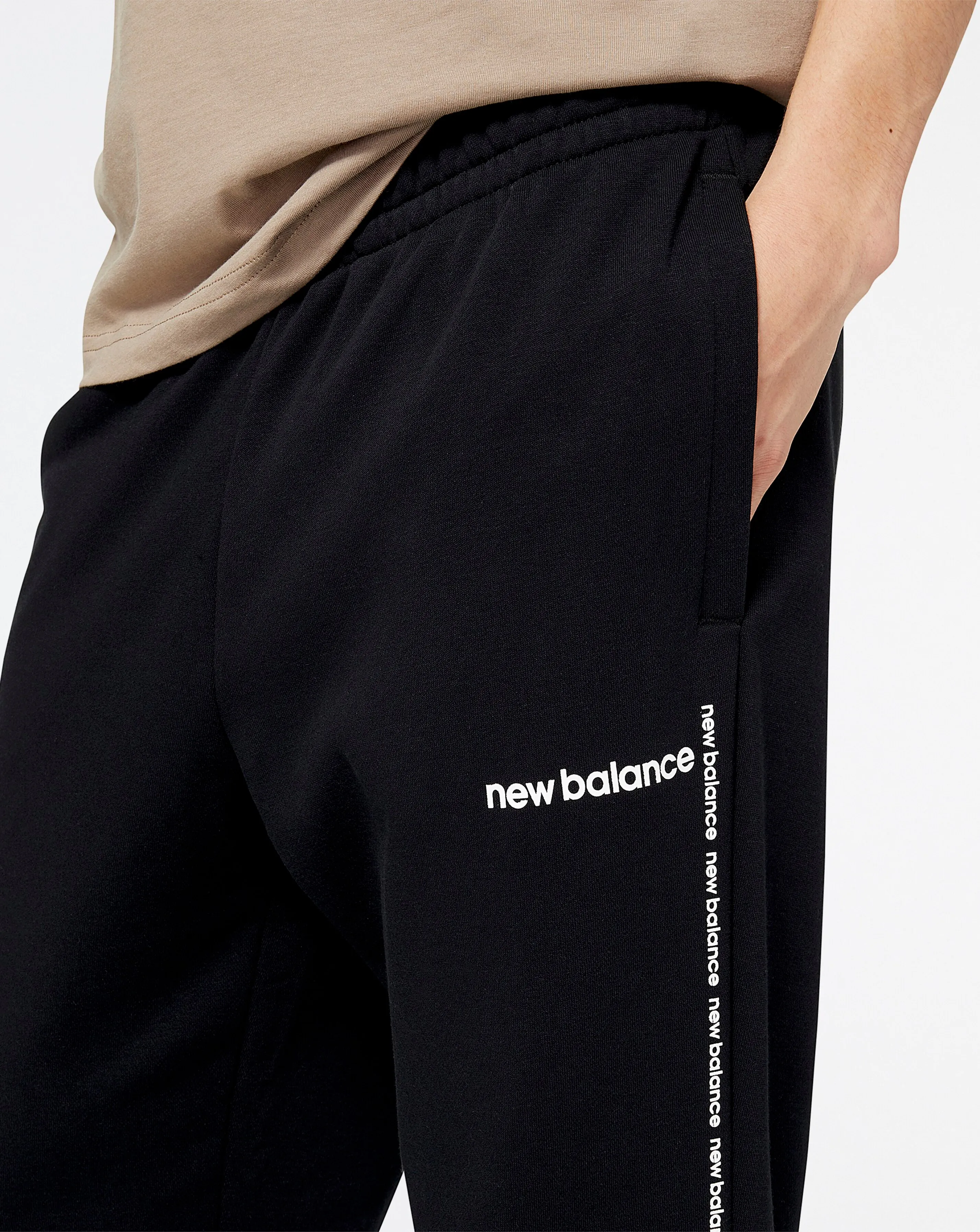 New Balance Essentials Seasonal Fleece Jogger