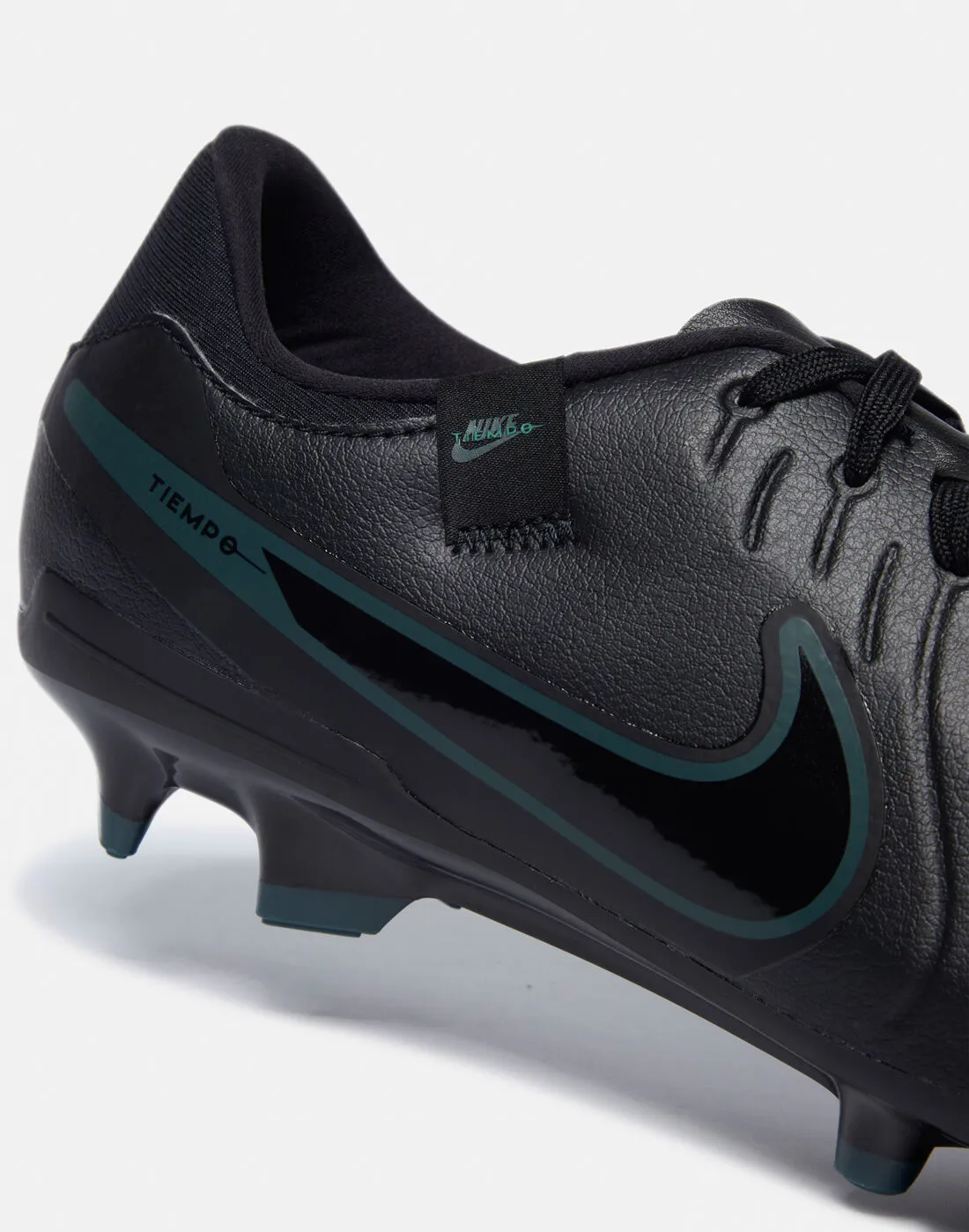 Nike Adults Tiempo Academy Firm Ground