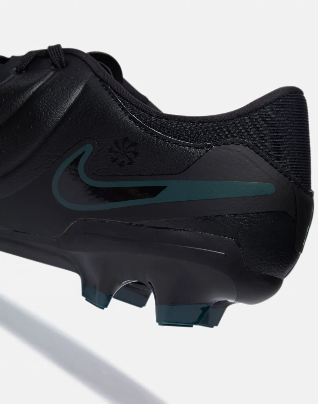 Nike Adults Tiempo Academy Firm Ground