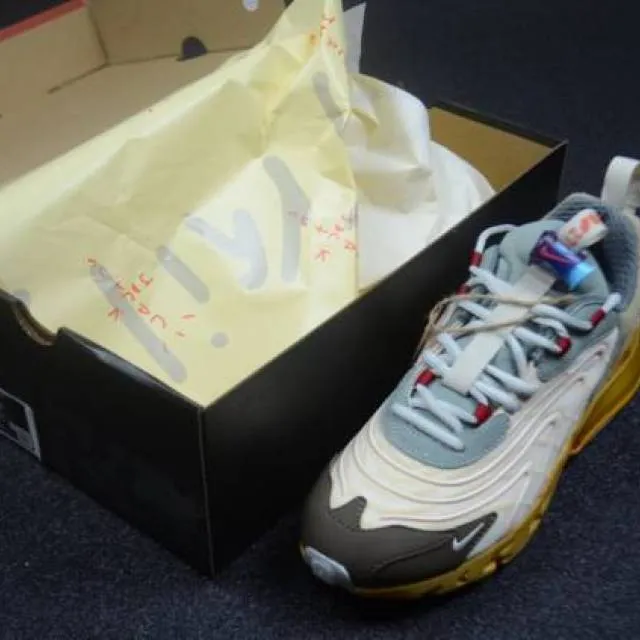 Nike Air Max 270 React ENG Travis Scott Cactus Trails