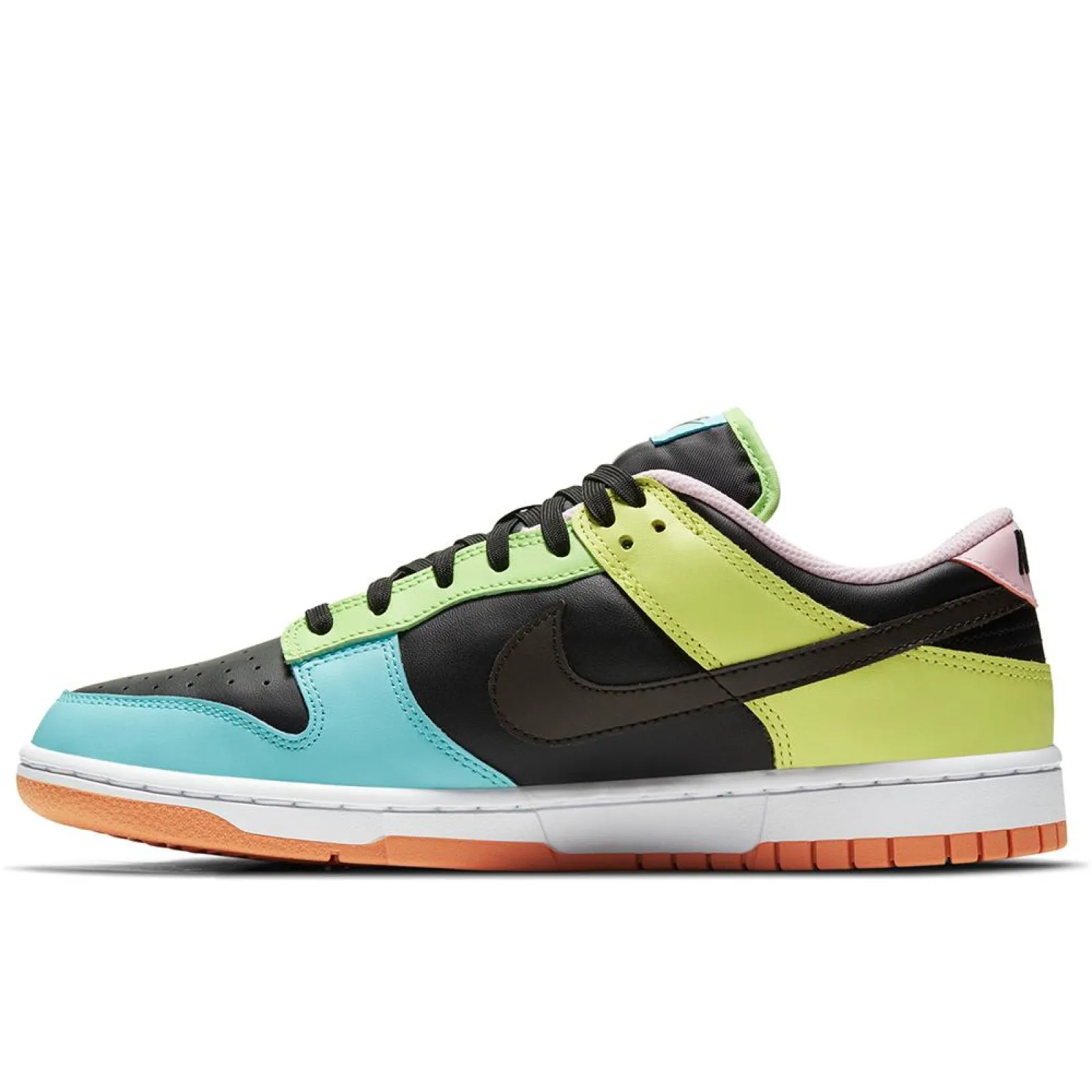 Nike Dunk Low SE ''Free.99''