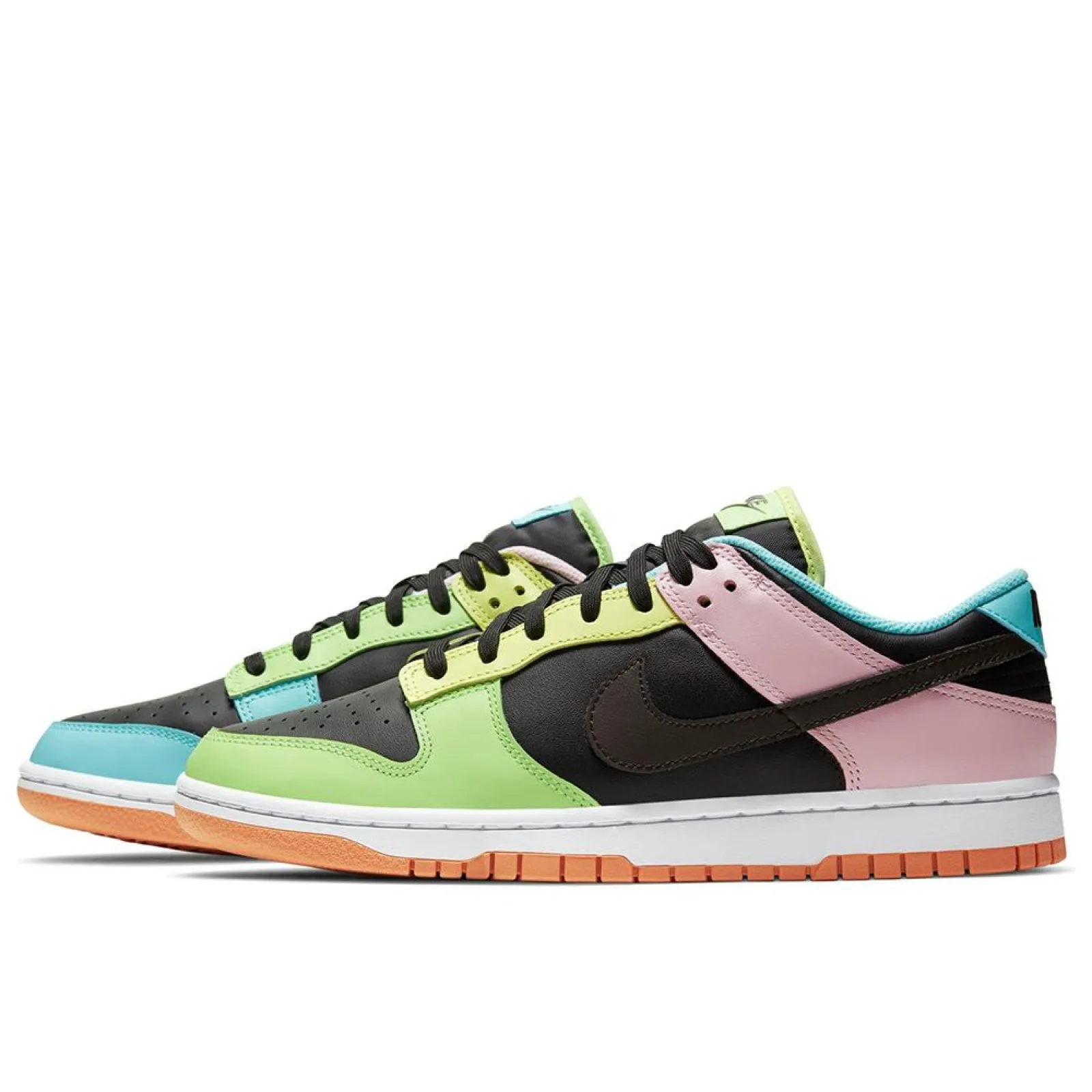 Nike Dunk Low SE ''Free.99''