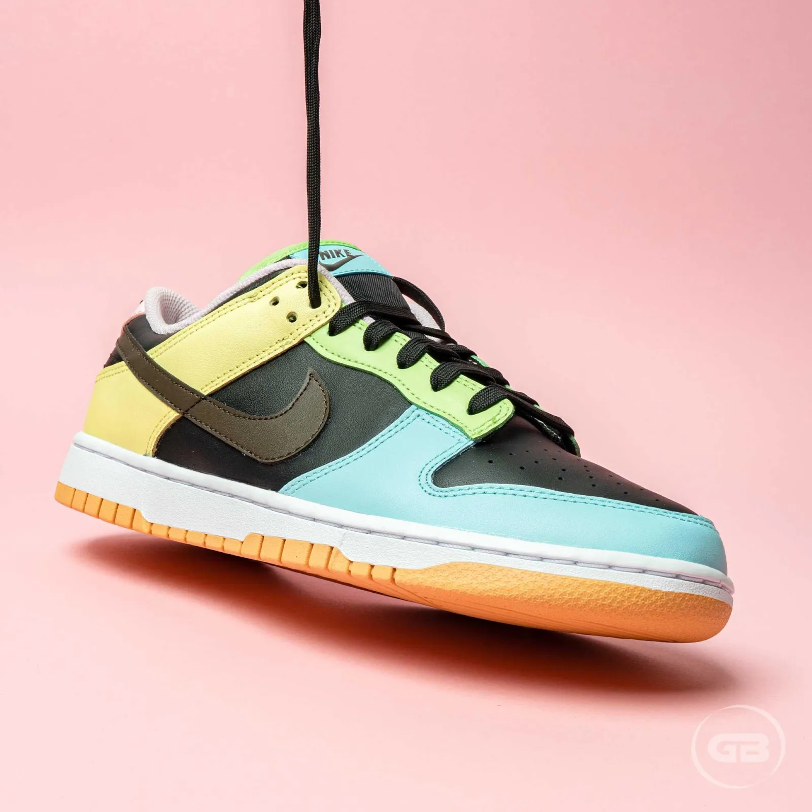 Nike Dunk Low SE ''Free.99''