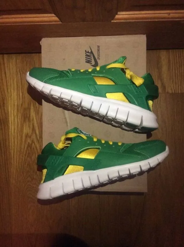 Nike Huarache Run 2012 Oregon Ducks Men 8/Women 9.5 jordan.1