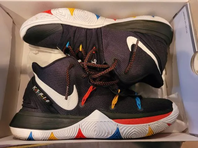 Nike Kyrie 5 Friends Edition