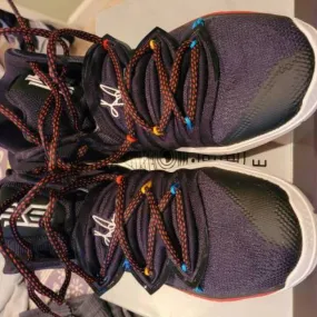 Nike Kyrie 5 Friends Edition