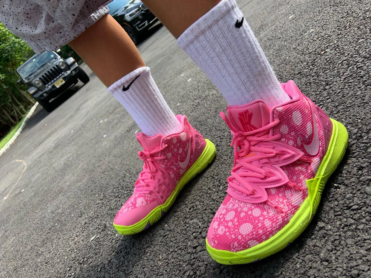 Nike SpongeBob SquarePants x Kyrie 5 'Patrick'