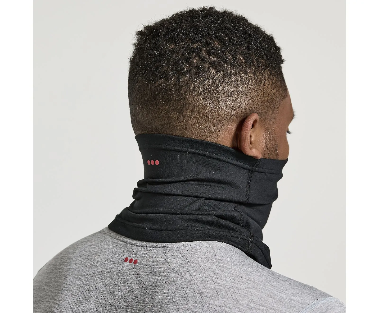 Saucony | Solstice Neck Gaiter | Unisex | Black