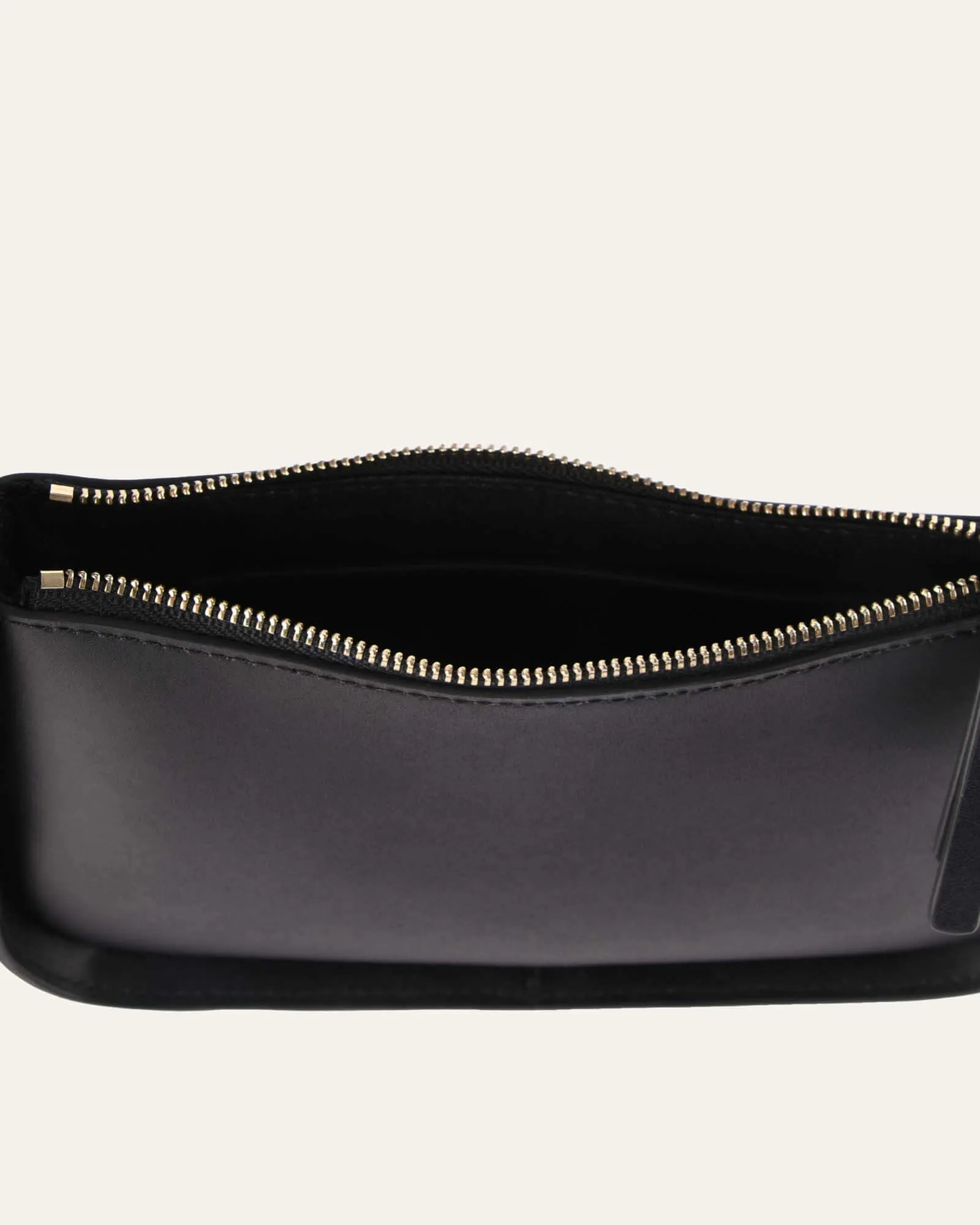 Scout shoulder bag black leather