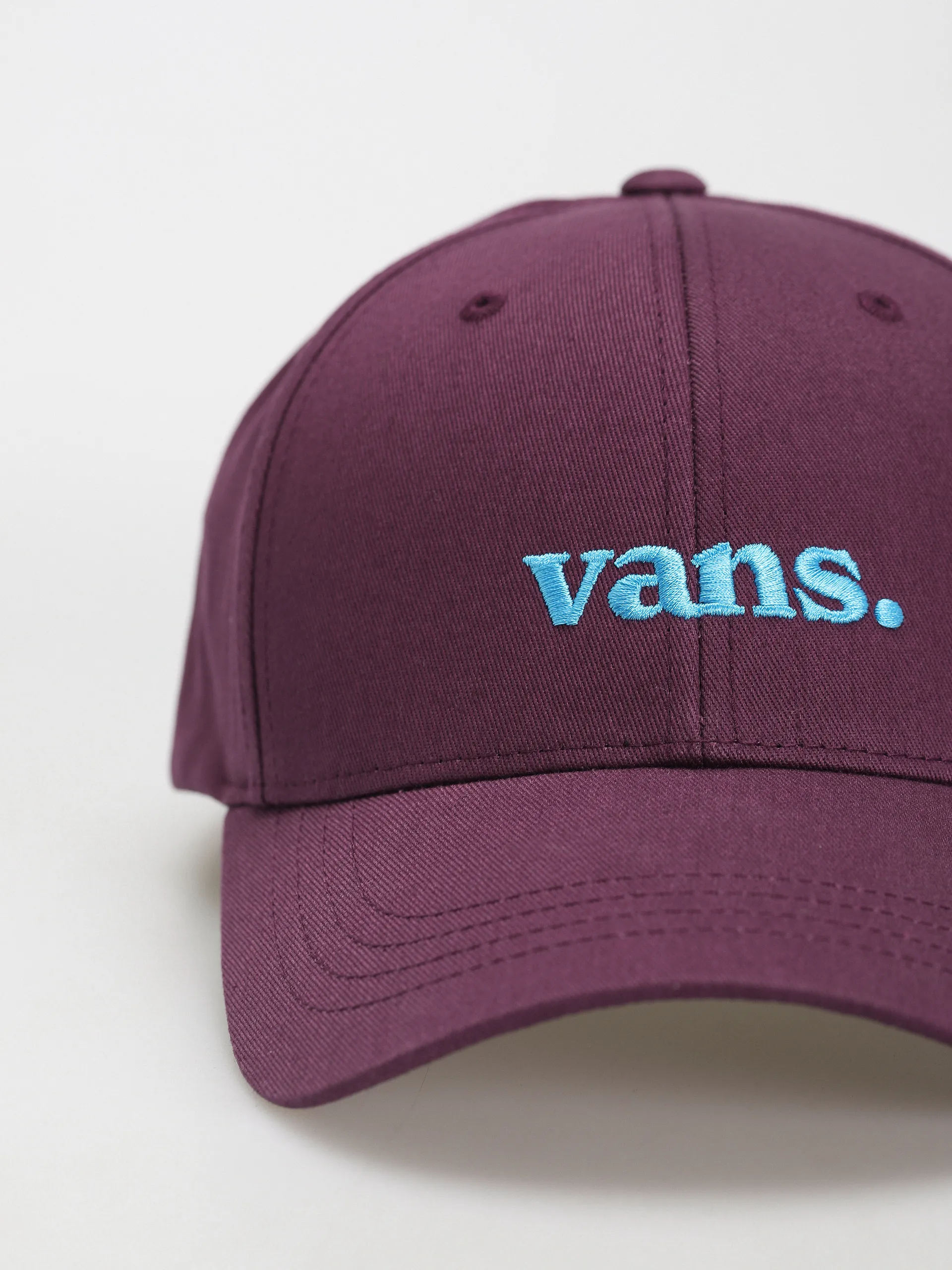 Vans 66 Structured Jockey Cap (blackberry wine)